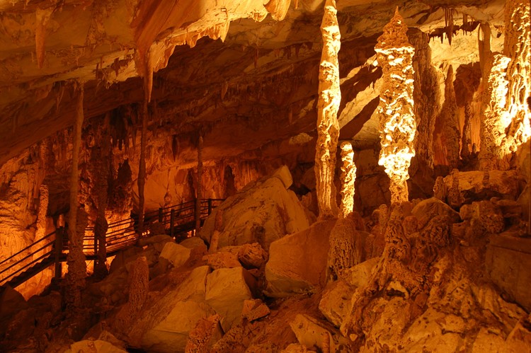Een van de grotten in Mulu Nationaal Park